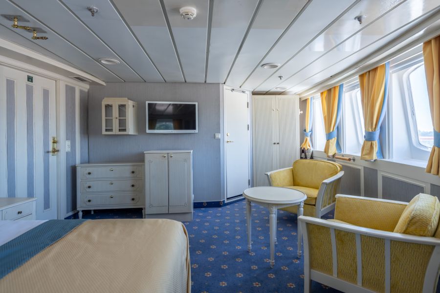 MS Serenissima - Owners suite Hurtigruten Svalbard / Paulina Hinz