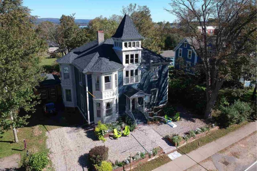 Buitenaanzicht van Carlisle House In Atlantisch Canada
