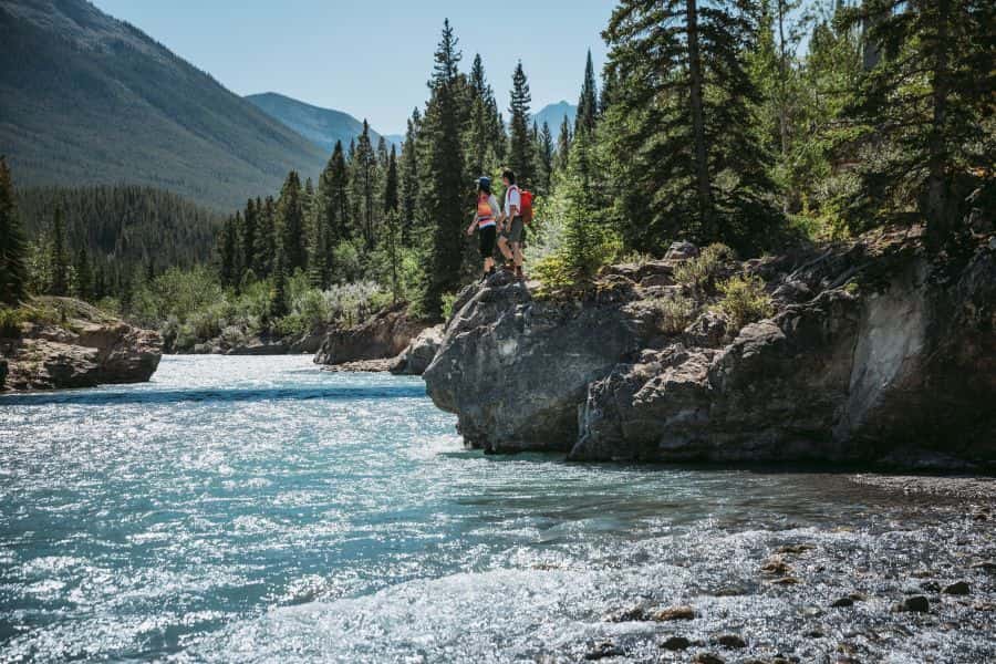 Rivier in Alberta tijdens een groepsrondreis door West-Canada