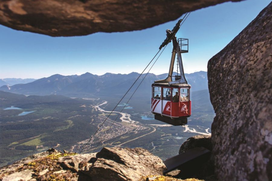 De Skytram in Jasper met uitzicht op de Rocky Mountains in Canada.