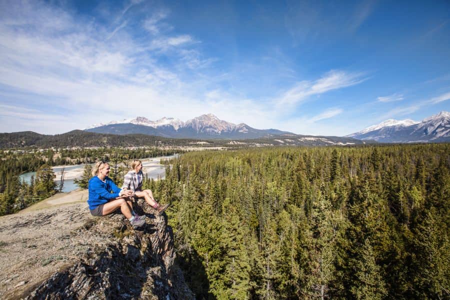 Wandelaars in Jasper National Park in Alberta in Canada.
