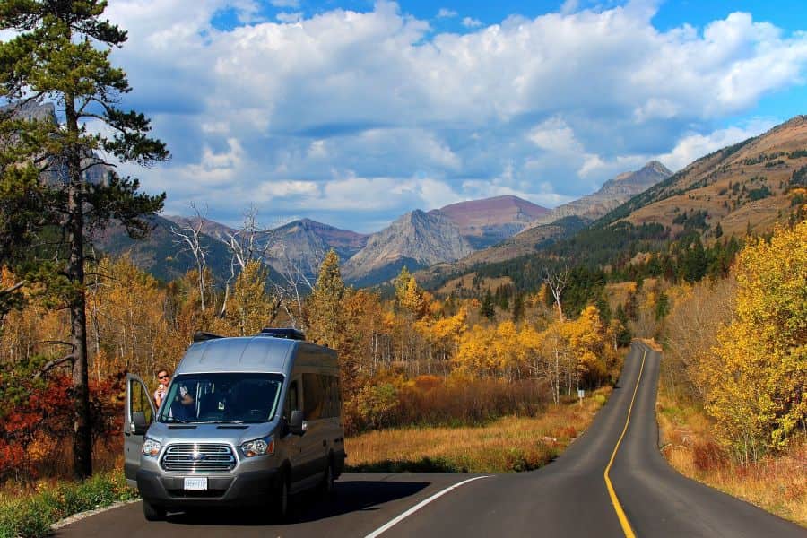 Van Conversion van Fraserway op de weg tijdens een rondreis door Canada.