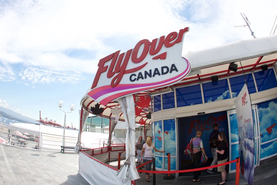 Buiten aanzicht van FlyOver Canada in Vancouver.