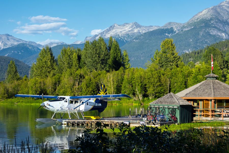Watervliegtuig buiten Whistler in British Columbia in Canada.