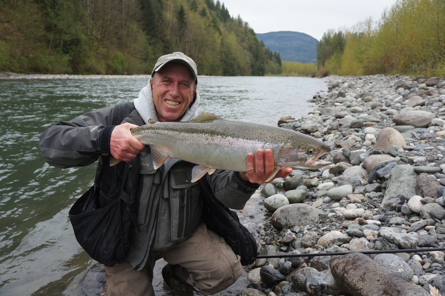 Fraser River steurvissen vanuit Chilliwack