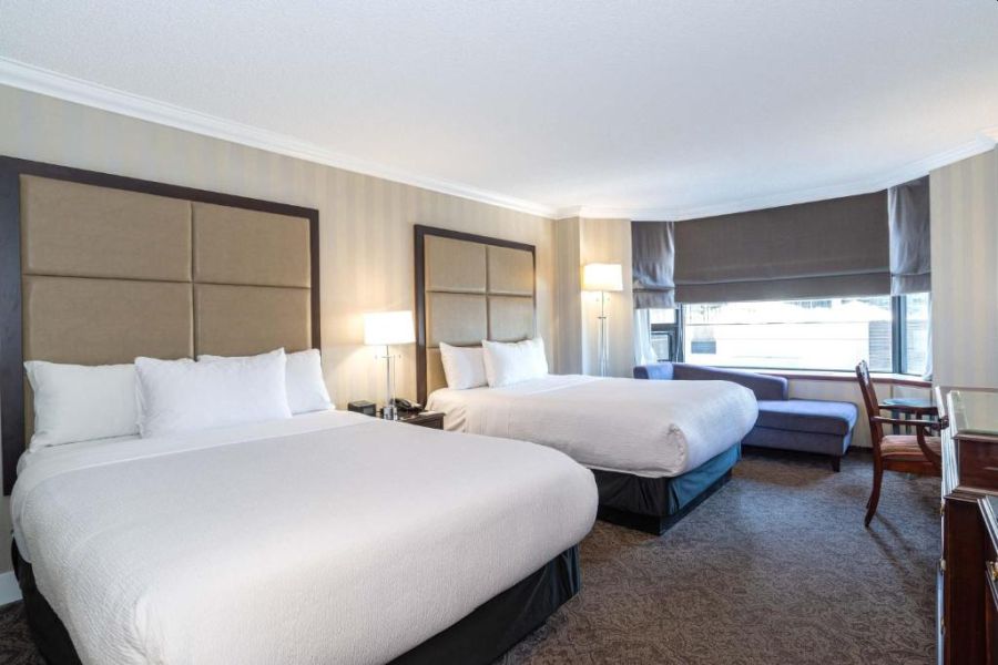 Standaard kamer in Sandman Signature Downtown in Edmonton tijdens een winterreis naar Canada