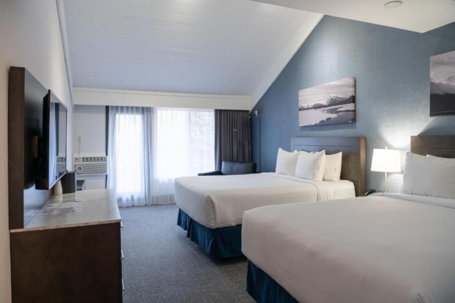 Standaard kamer van Red Carpet Inn in Banff tijdens een wintersportreis naar Canada