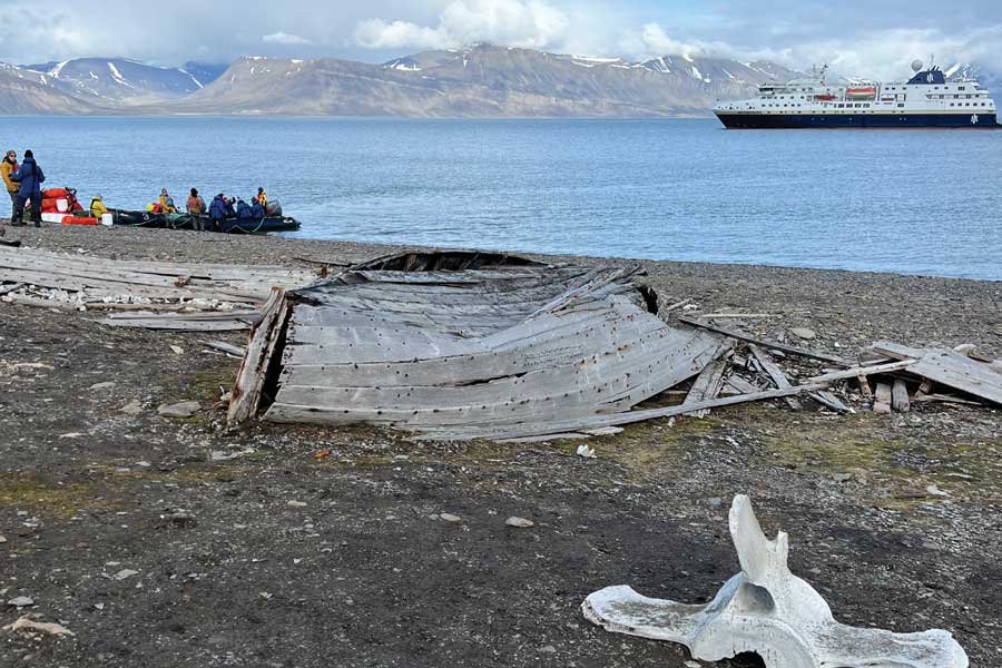 Levende geschiedenis bij Calypsobyen op Spitsbergen
