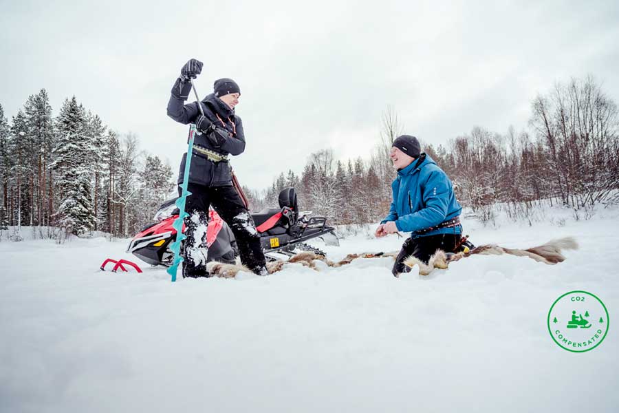 IJsvissafari per sneeuwscooter Saariselka