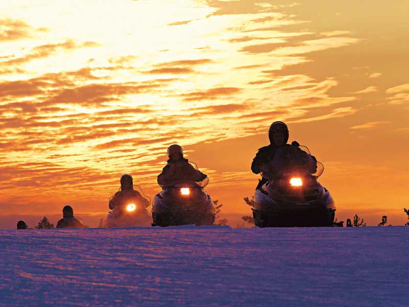 Sneeuwscootersafari in compleet voordeel excursiepakket Saariselka