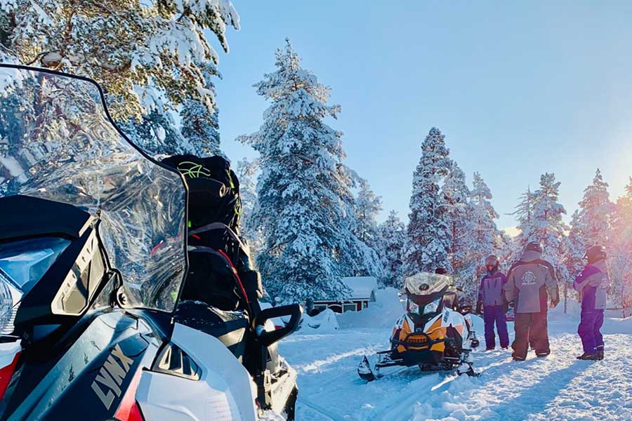 eXclusief Sneeuwscootersafari door de wildernis Yllas/Akaslompolo