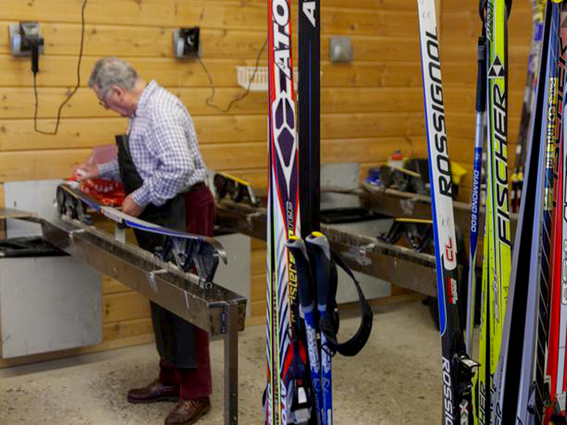 Ylläshumina chalets - plek genoeg om de skis te onderhouden