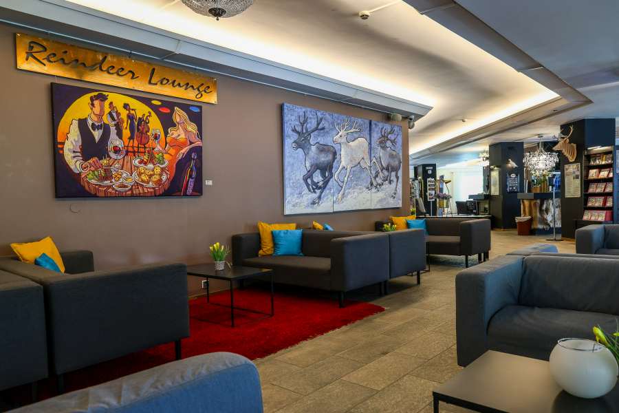 Reindeer Lobby hotel Hullu Poro