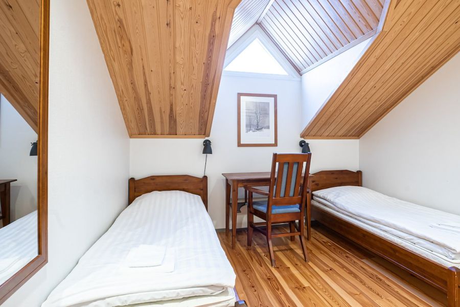K5 Villas, Levi