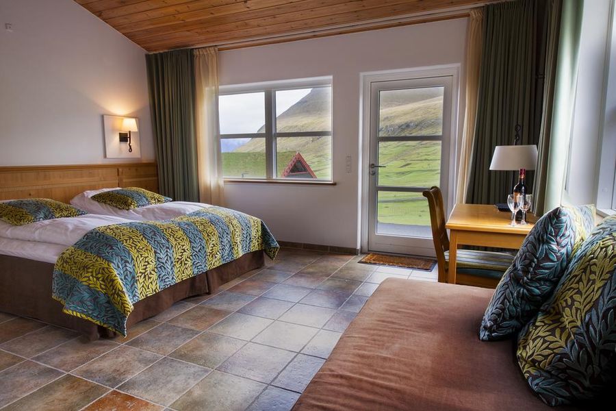 Gjaargardur Guesthouse - Gjogv