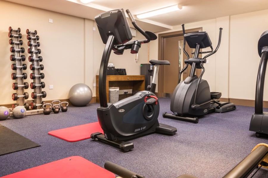 De fitnessruimte in het Bishop`s Gate Hotel in Derry