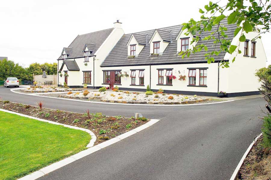 Glenmore House B&B, Ballycastle