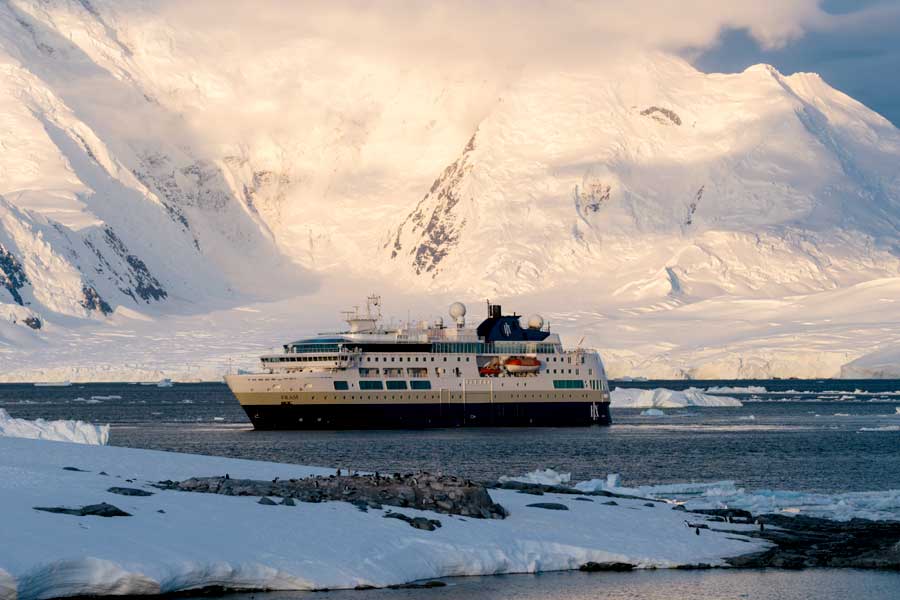 HX Expeditie Antarctica | Van Punta Arenas naar Buenos Aires afbeelding 1