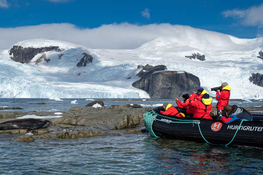 2025 *VROEGBOEK* 24-Daagse Hurtigruten Antarctica Expeditie naar de nazomerzon