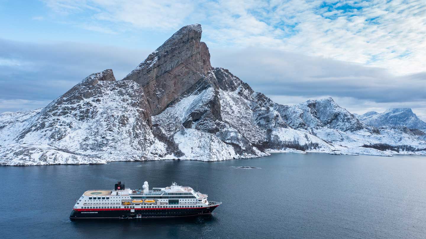 Hurtigruten noorderlicht expeditie cruise vanuit IJmuiden BBI Travel