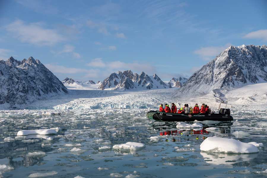 Vakantie 2022 12-Daagse Hurtigruten expeditie - De ultieme Spitsbergen expeditie in Diversen (Noorwegen, Noorwegen)