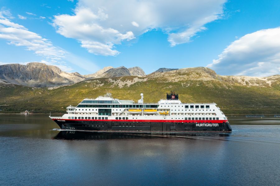 MS Trollfjord
