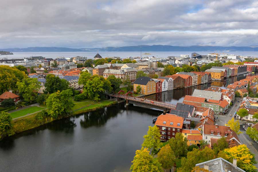 Hurtigruten 2026 Bergen - Kirkenes met BBI Travel