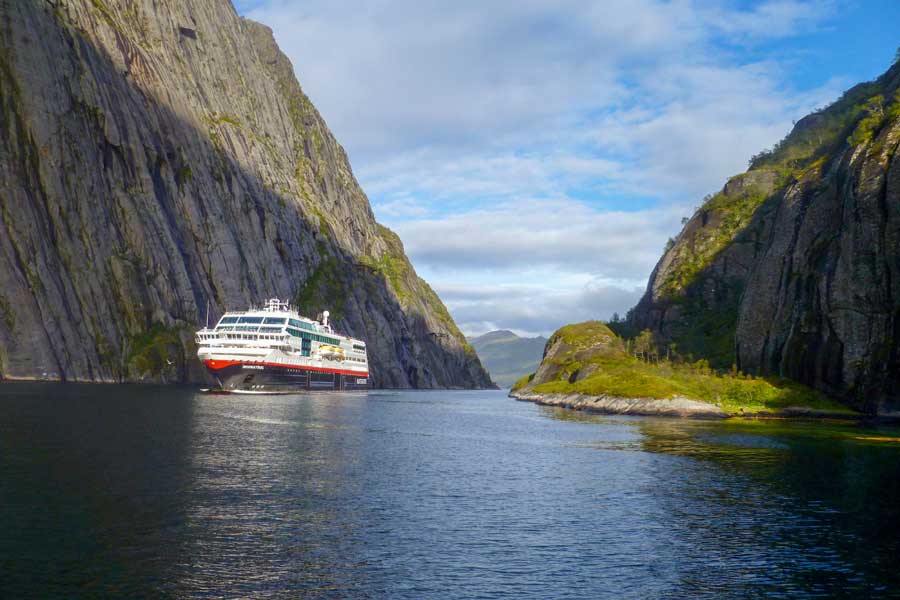 Hurtigruten bus- en treinreis