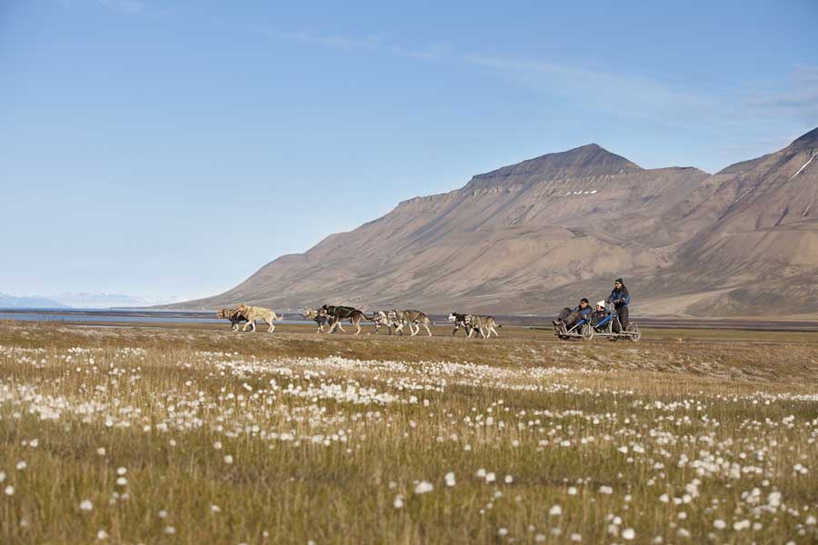 Hurtigruten Svalbard Line met BBI Travel