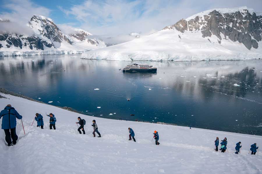 Antarctica Landing HX Expedities