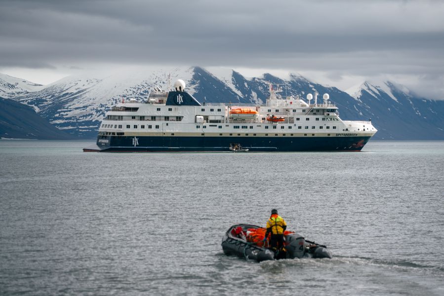 Svalbard Calpysobyen MS Spitsbergen