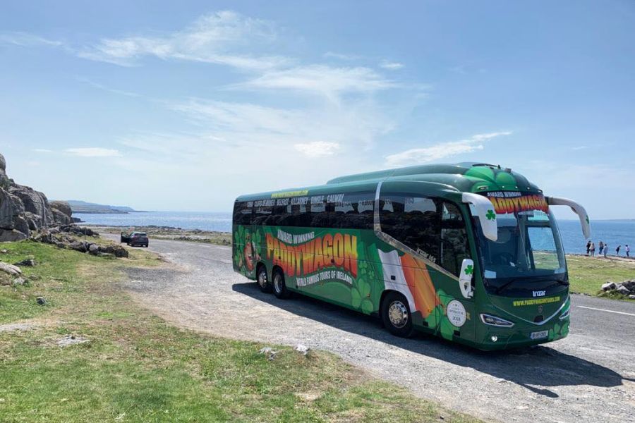 Paddywagon bus, budgetreis per bus Ierland
