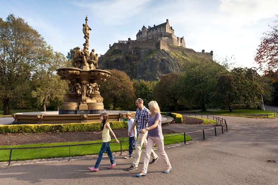 Edinburgh Castle, vlieg/busrondreis Schotland & Ierland