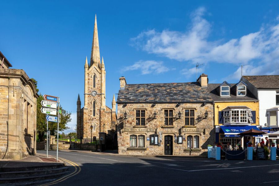 Donegal Town, Old Castle Bar, lang weekend Donegal & Sligo