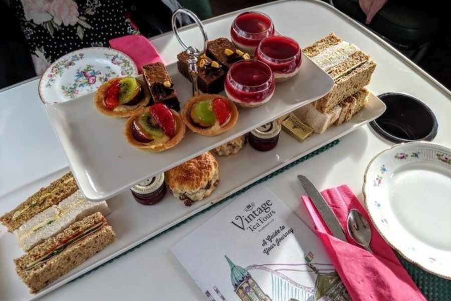 Vintage Tea Trips - Dublin dubbeldekker