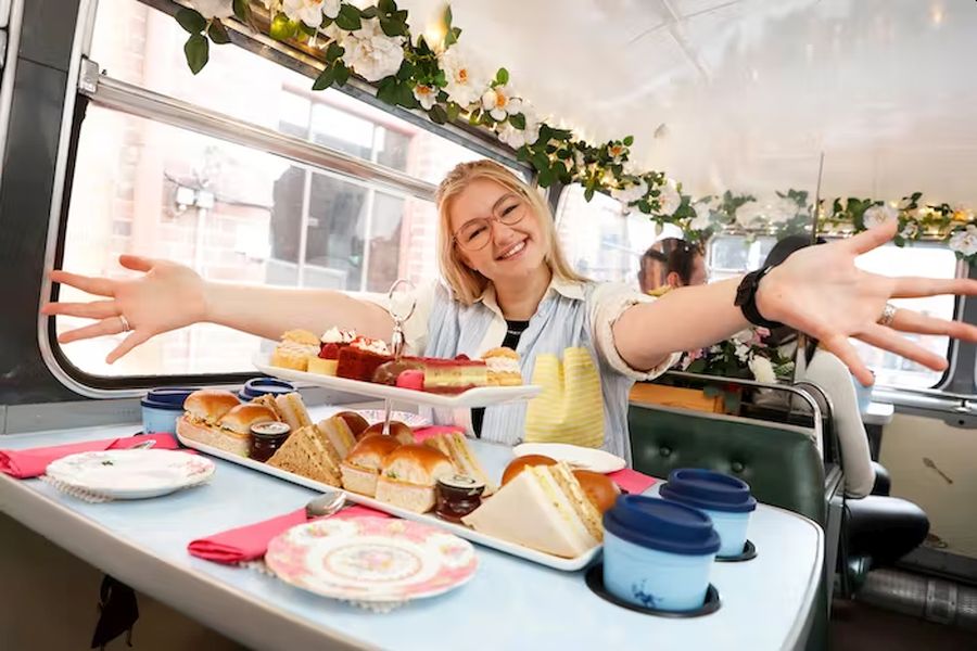 Vintage Tea Trips - Dublin dubbeldekker