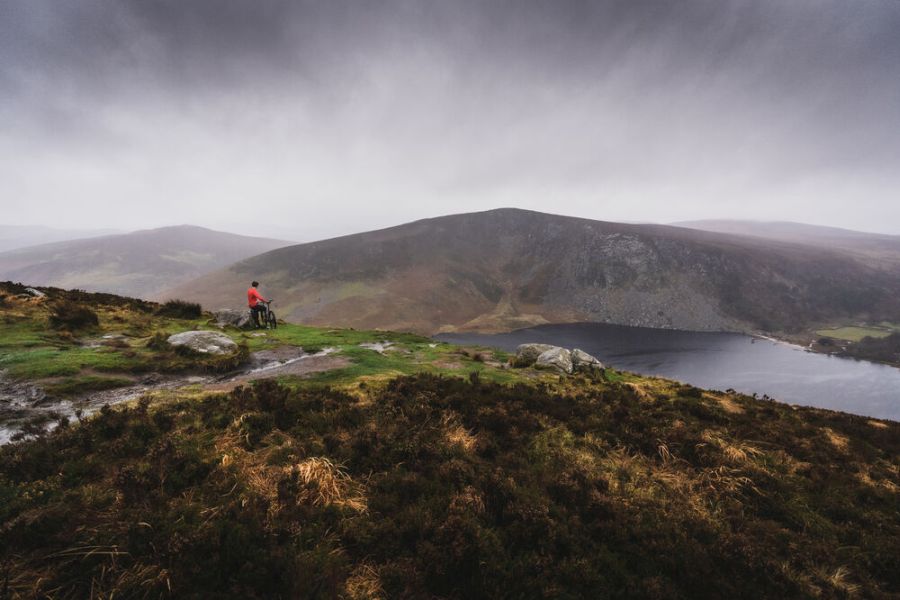 Uitzicht op een heuvel van de Wicklow Mountains