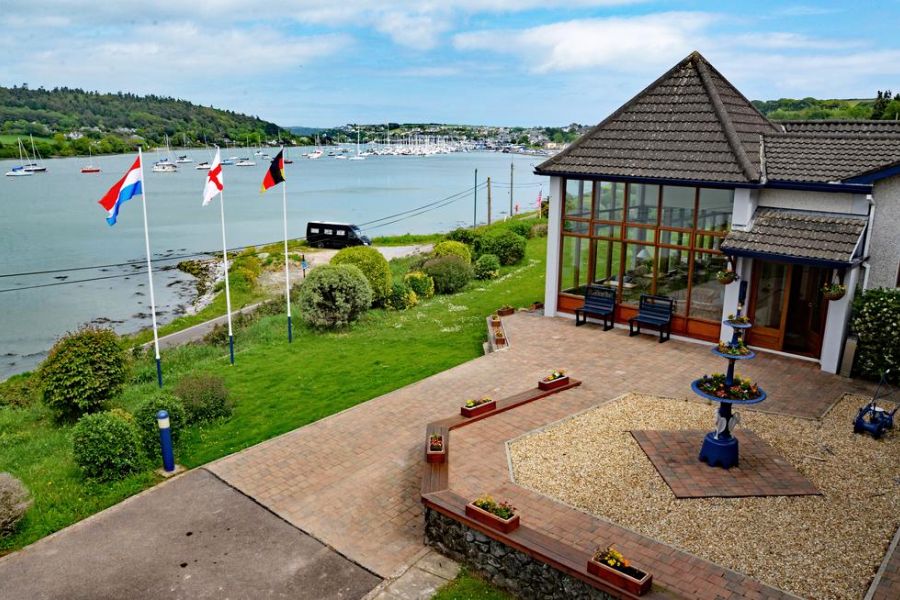 Whispering Pines B&B, Crosshaven