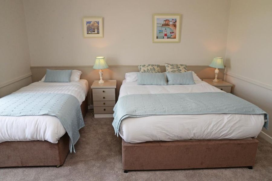 Whispering Pines B&B, Crosshaven