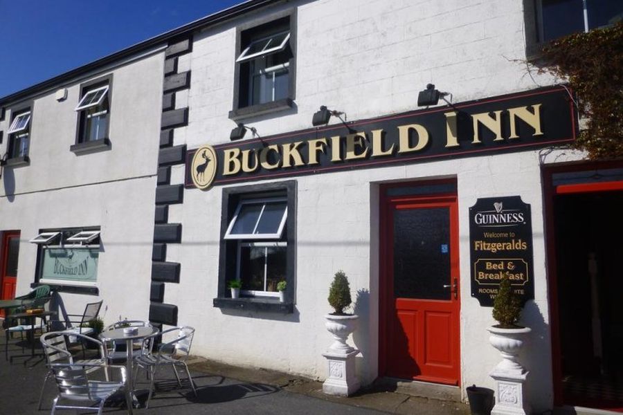 Buckfield Inn, Westport