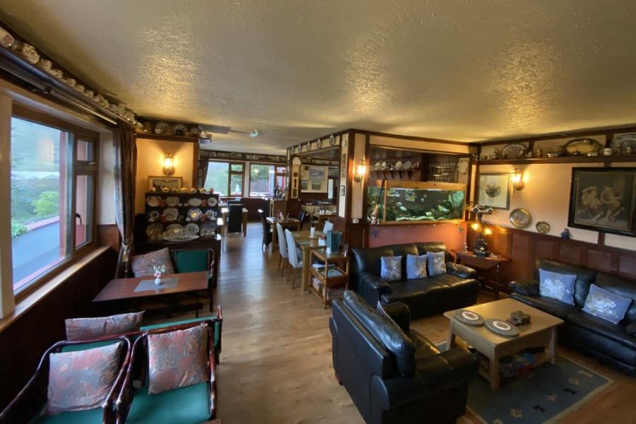 Kylemore Pass Hotel, Kylemore