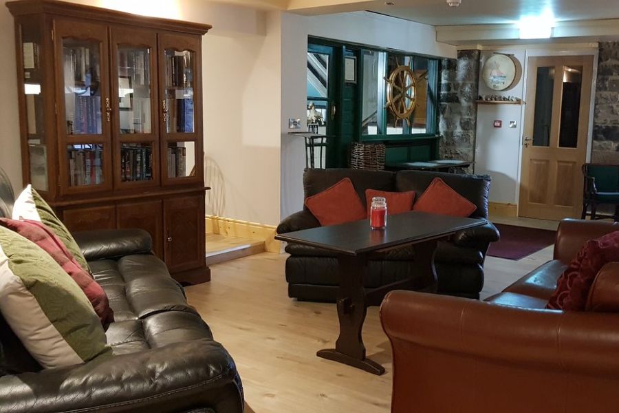 Kylemore Pass Hotel, Kylemore