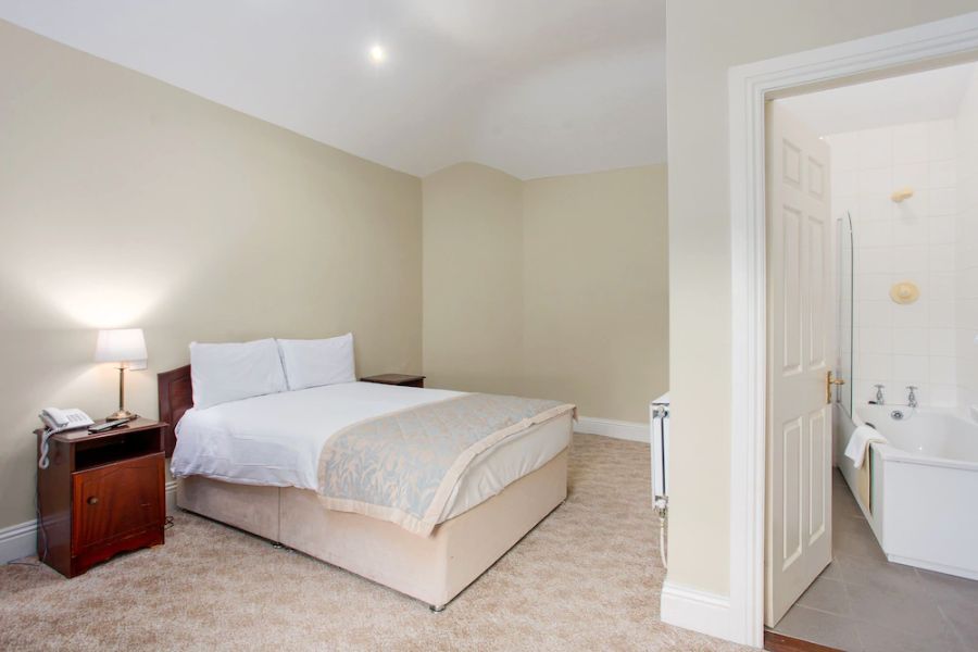 Woodenbridge Hotel - Wicklow Mountains