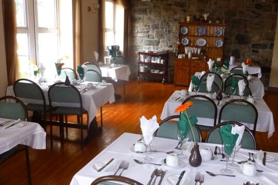 Walsh’s Bridge Inn, Newport