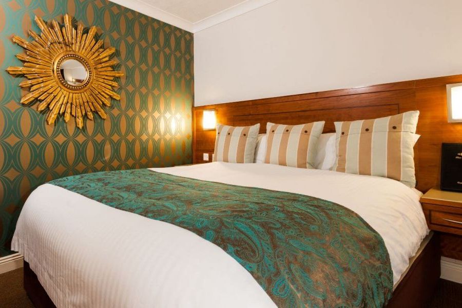 Clew Bay Hotel, Westport