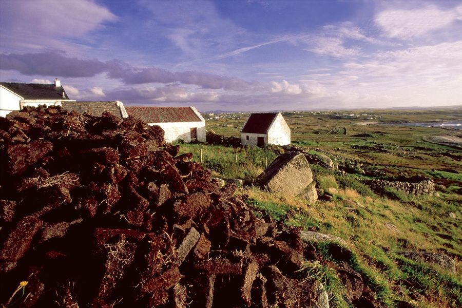 Connemara turf autorondreis Ierland hotels