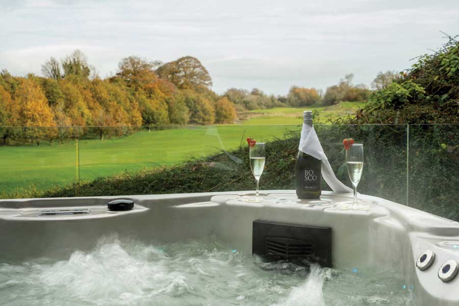 Castle Dargan Spa met zicht op golfbaan