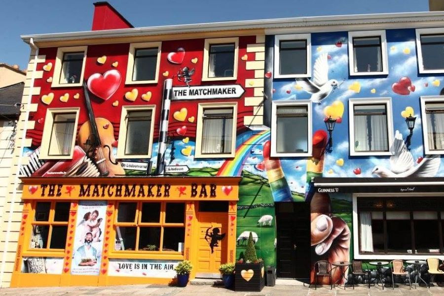 Lisdoonvarna Matchmaker Bar autorondreis Ierland vakantiewoningen