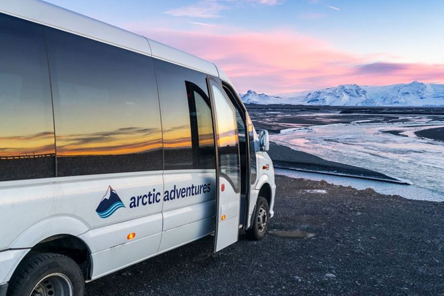 Arctic Adventures, minibus rondreis IJsland