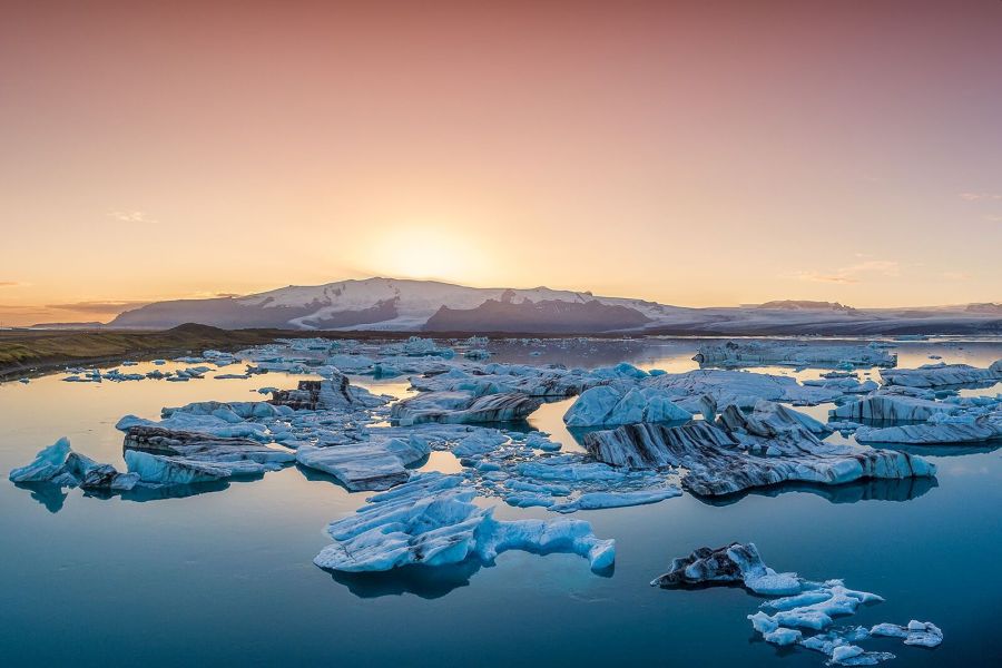 Jökulsárlón Glacier Lagoon, minibus rondreis IJsland